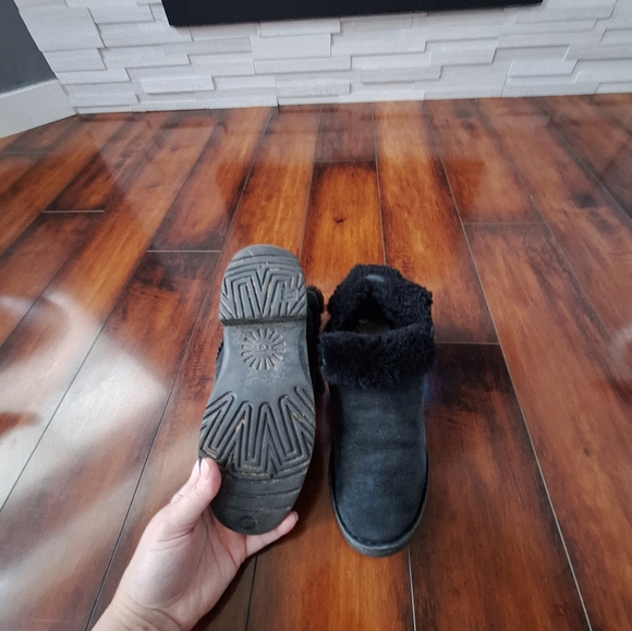 UGG McKay Winter Boots Size 7 - Picture 4 of 6